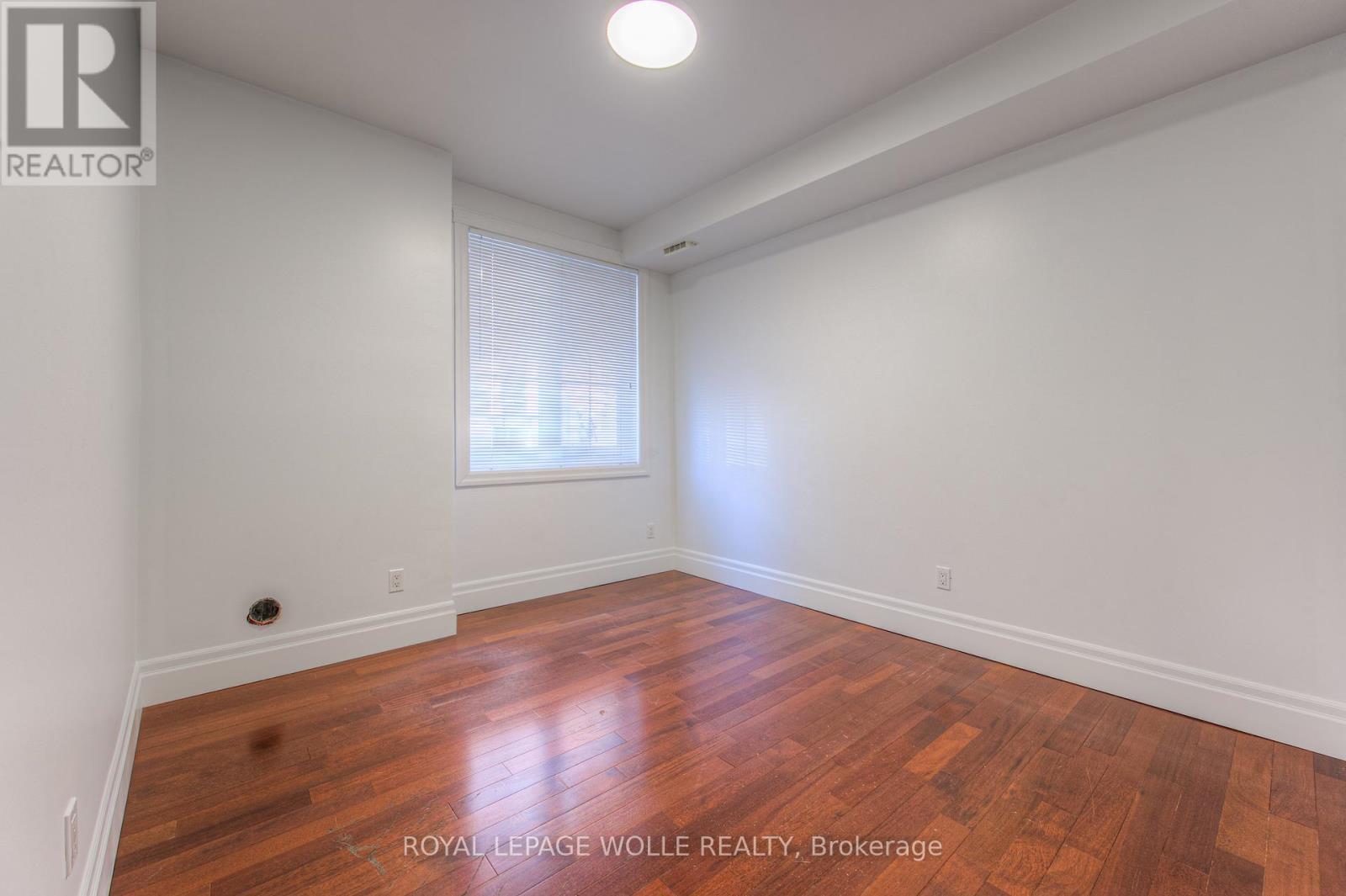 












109 - 555 KING STREET E

,
Kitchener,




Ontario
N2G2L9

