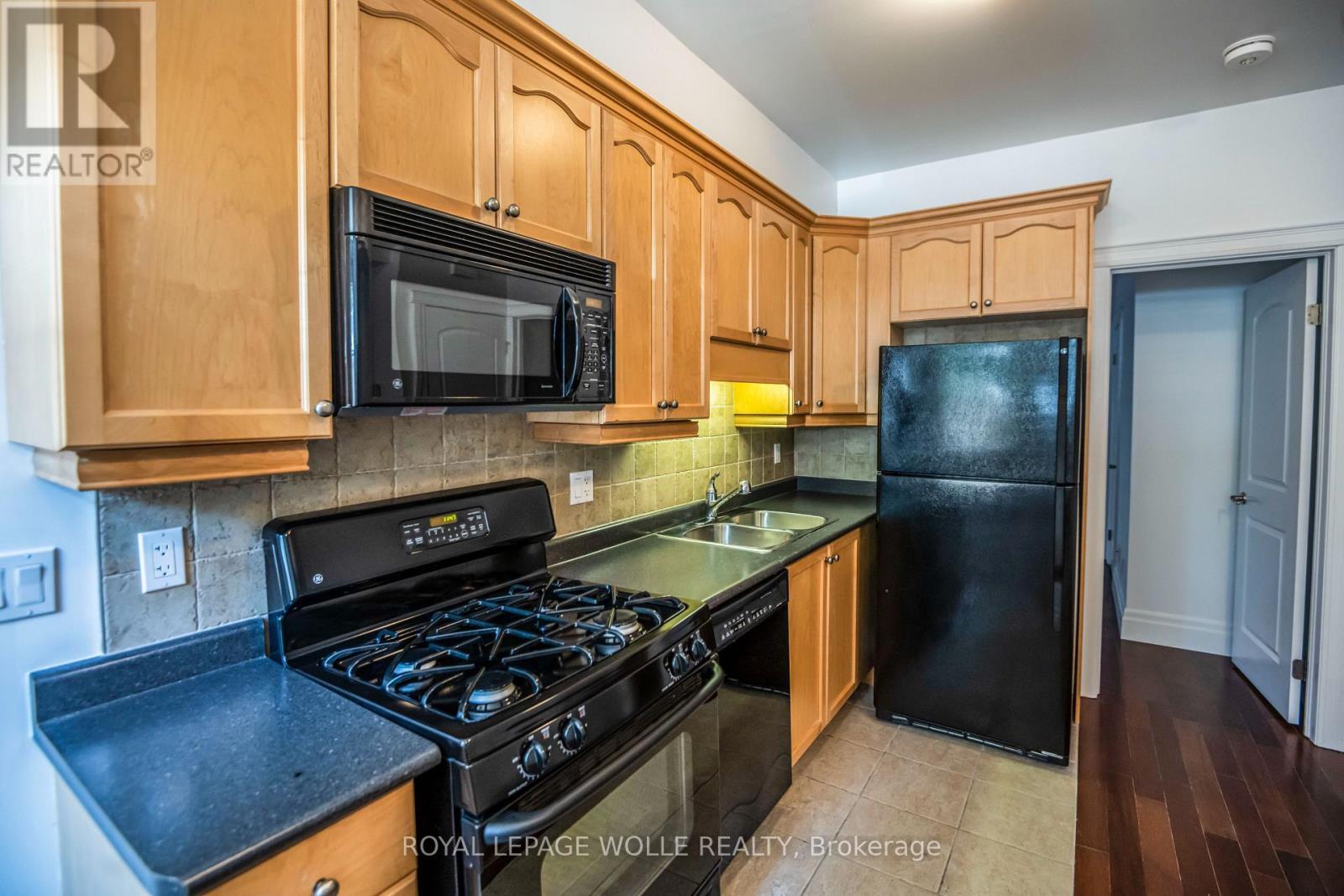 












109 - 555 KING STREET E

,
Kitchener,




Ontario
N2G2L9

