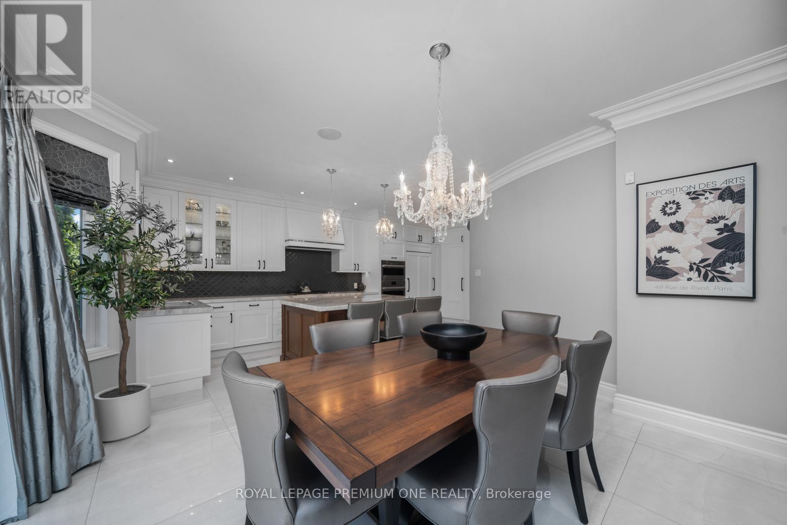 












28 JOHNSWOOD CRESCENT

,
Vaughan,




Ontario
L4H2K7

