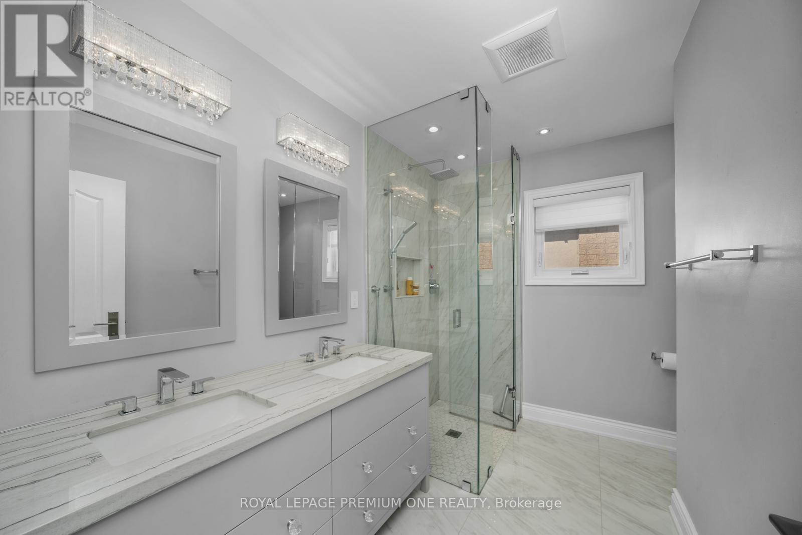 












28 JOHNSWOOD CRESCENT

,
Vaughan,




Ontario
L4H2K7

