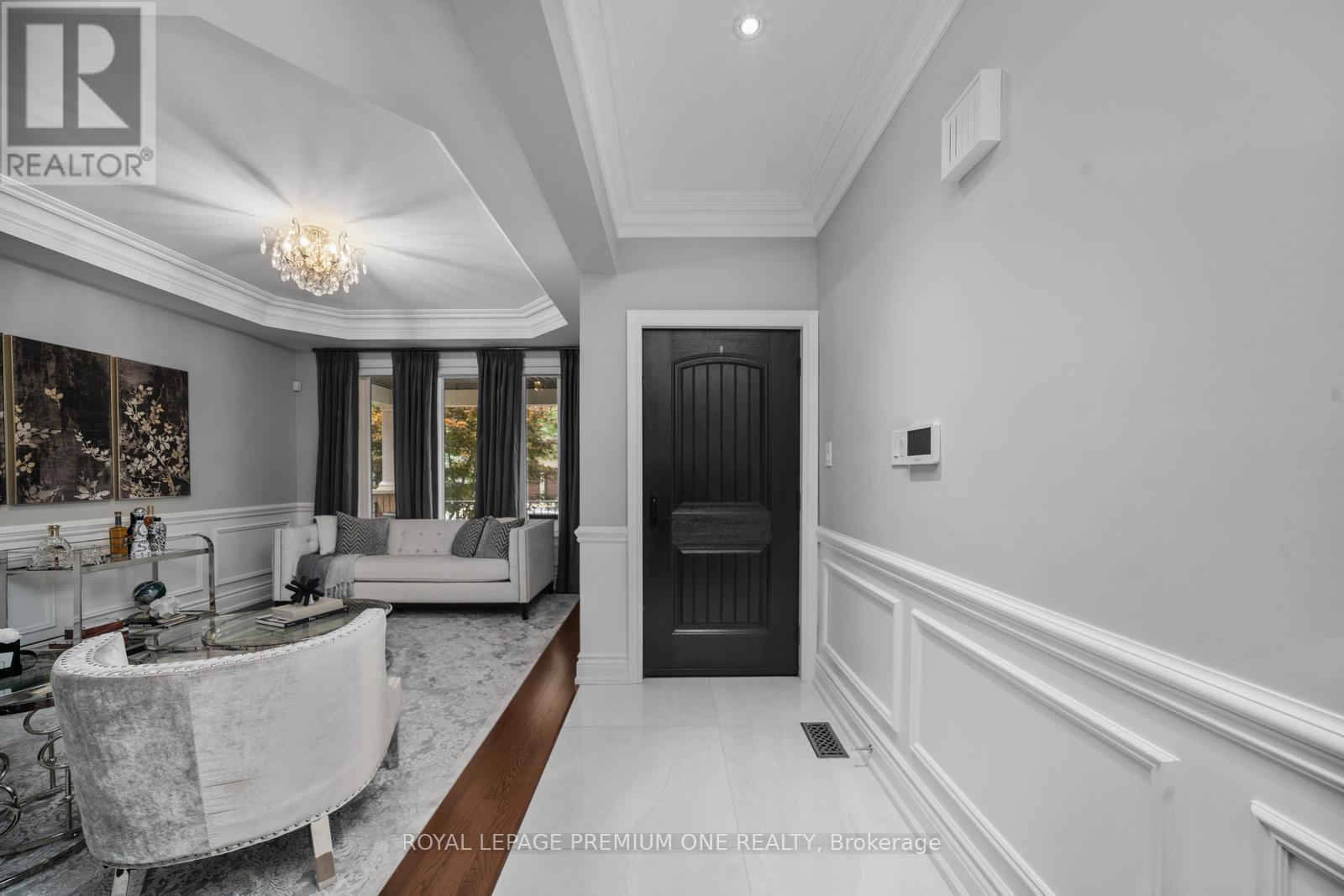 












28 JOHNSWOOD CRESCENT

,
Vaughan,




Ontario
L4H2K7

