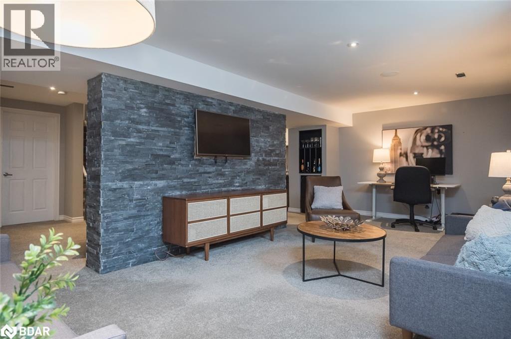 












501 TYRONE Crescent

,
Milton,




Ontario
L9T8J5

