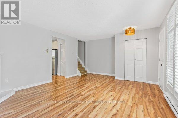 












409 REGENT STREET

,
Kingston (Kingston East (Incl Barret Crt)),




Ontario
K7K5P8

