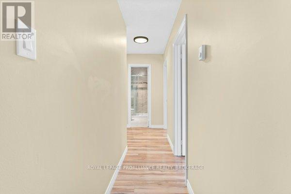 












409 REGENT STREET

,
Kingston (Kingston East (Incl Barret Crt)),




Ontario
K7K5P8

