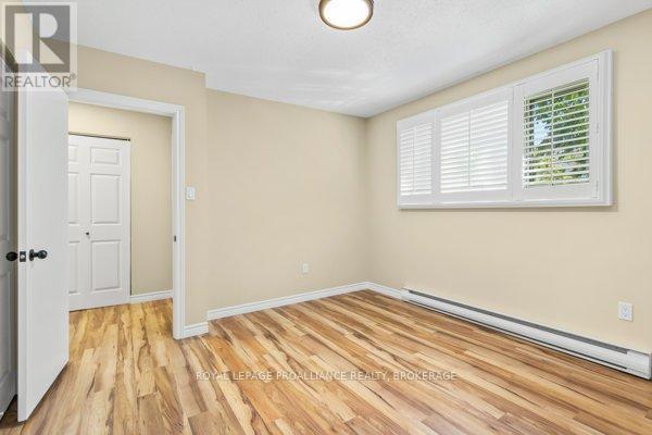 












409 REGENT STREET

,
Kingston (Kingston East (Incl Barret Crt)),




Ontario
K7K5P8

