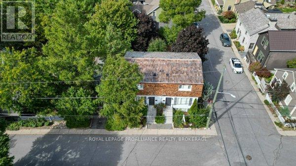 












409 REGENT STREET

,
Kingston (Kingston East (Incl Barret Crt)),




Ontario
K7K5P8


