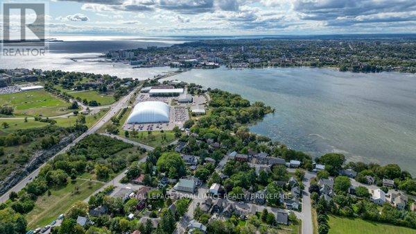 












409 REGENT STREET

,
Kingston (Kingston East (Incl Barret Crt)),




Ontario
K7K5P8

