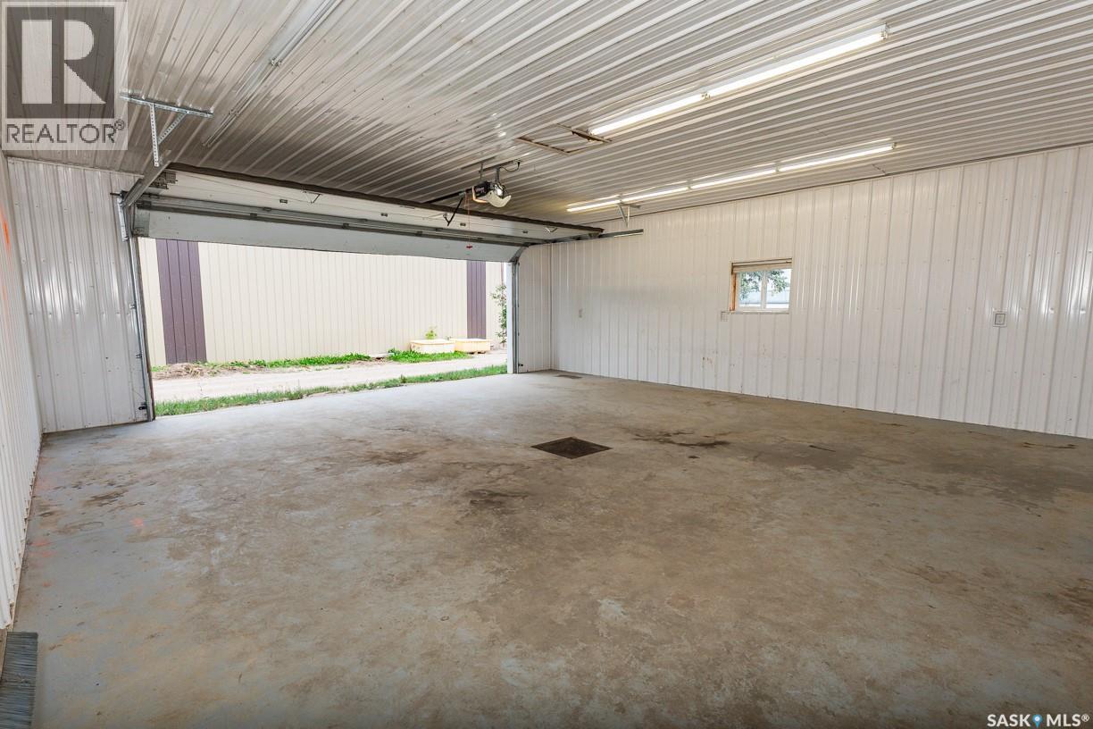 












218 Bosworth STREET

,
Kerrobert,




Saskatchewan
S0L1R0

