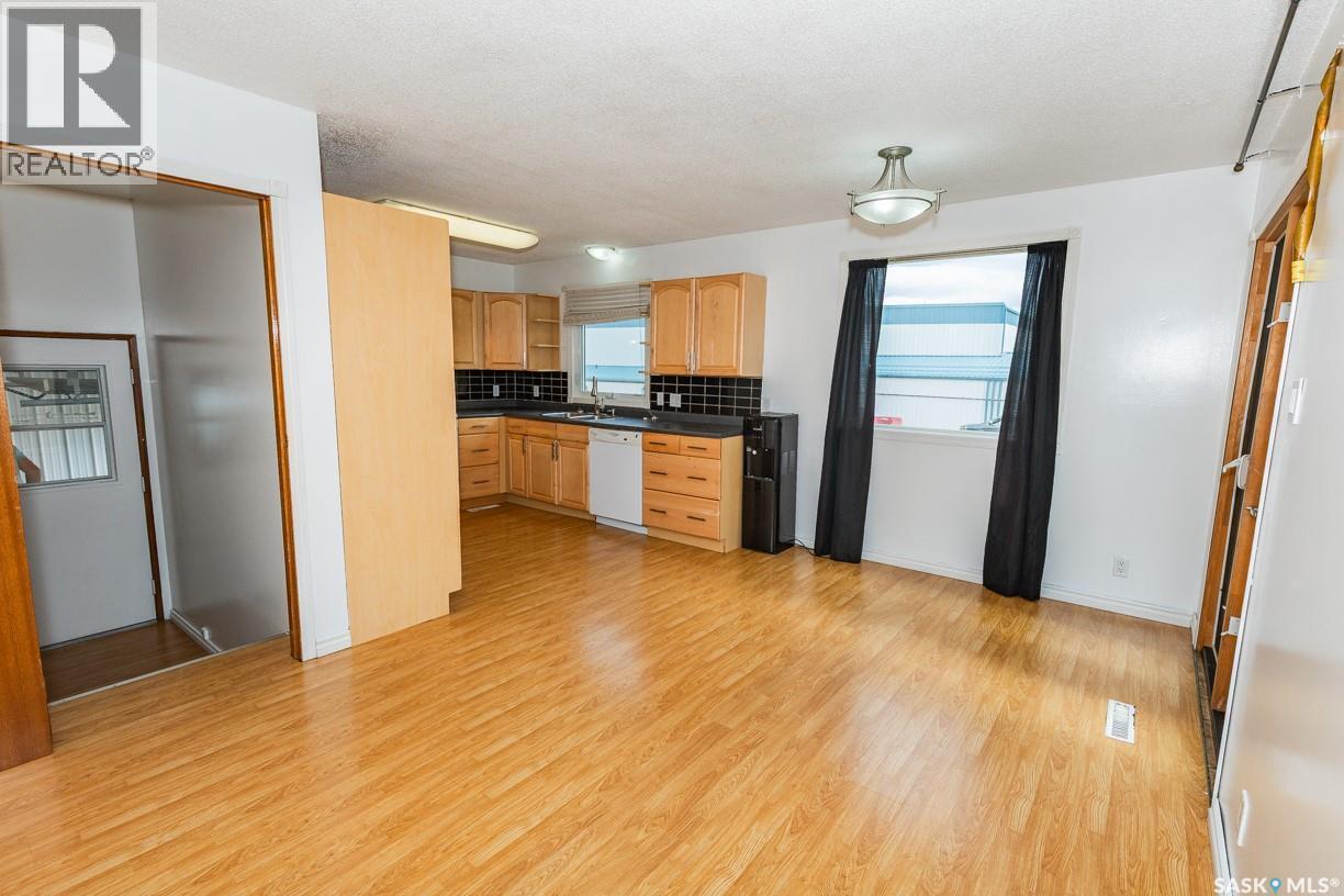 












218 Bosworth STREET

,
Kerrobert,




Saskatchewan
S0L1R0

