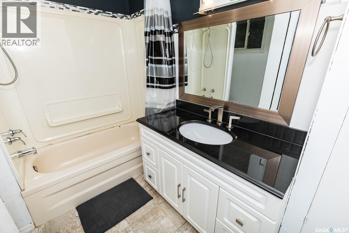 












218 Bosworth STREET

,
Kerrobert,




Saskatchewan
S0L1R0

