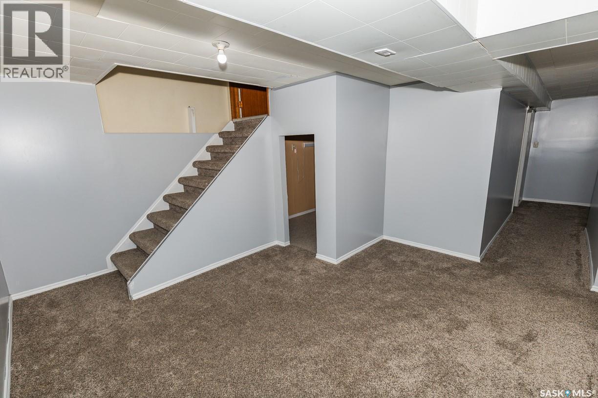 












218 Bosworth STREET

,
Kerrobert,




Saskatchewan
S0L1R0

