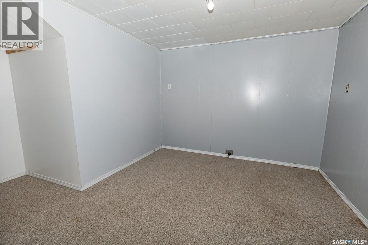 












218 Bosworth STREET

,
Kerrobert,




Saskatchewan
S0L1R0

