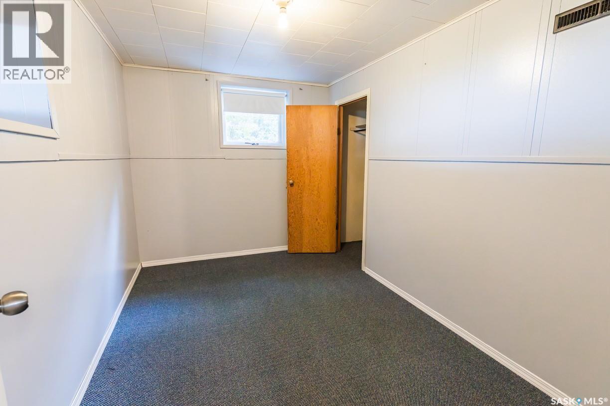 












218 Bosworth STREET

,
Kerrobert,




Saskatchewan
S0L1R0

