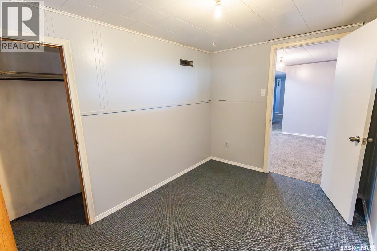 












218 Bosworth STREET

,
Kerrobert,




Saskatchewan
S0L1R0

