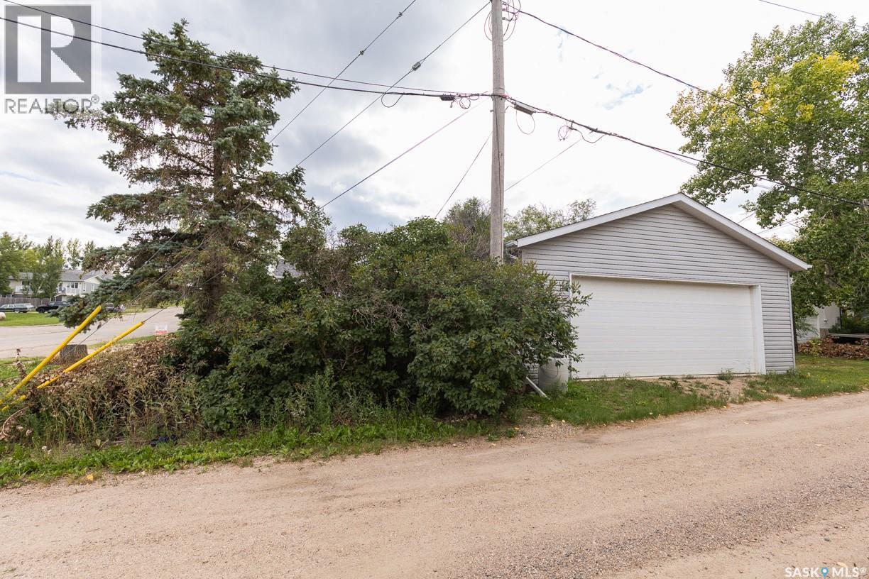 












218 Bosworth STREET

,
Kerrobert,




Saskatchewan
S0L1R0

