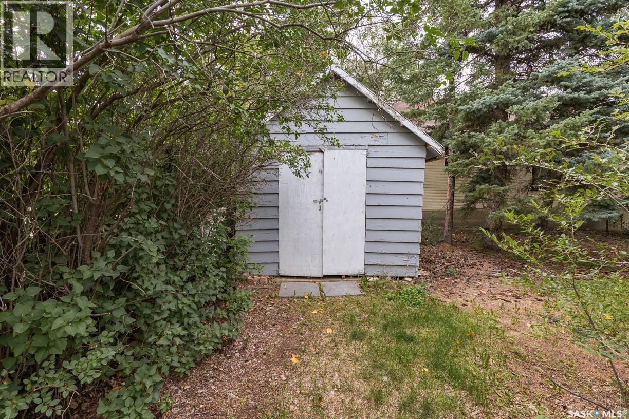 












218 Bosworth STREET

,
Kerrobert,




Saskatchewan
S0L1R0

