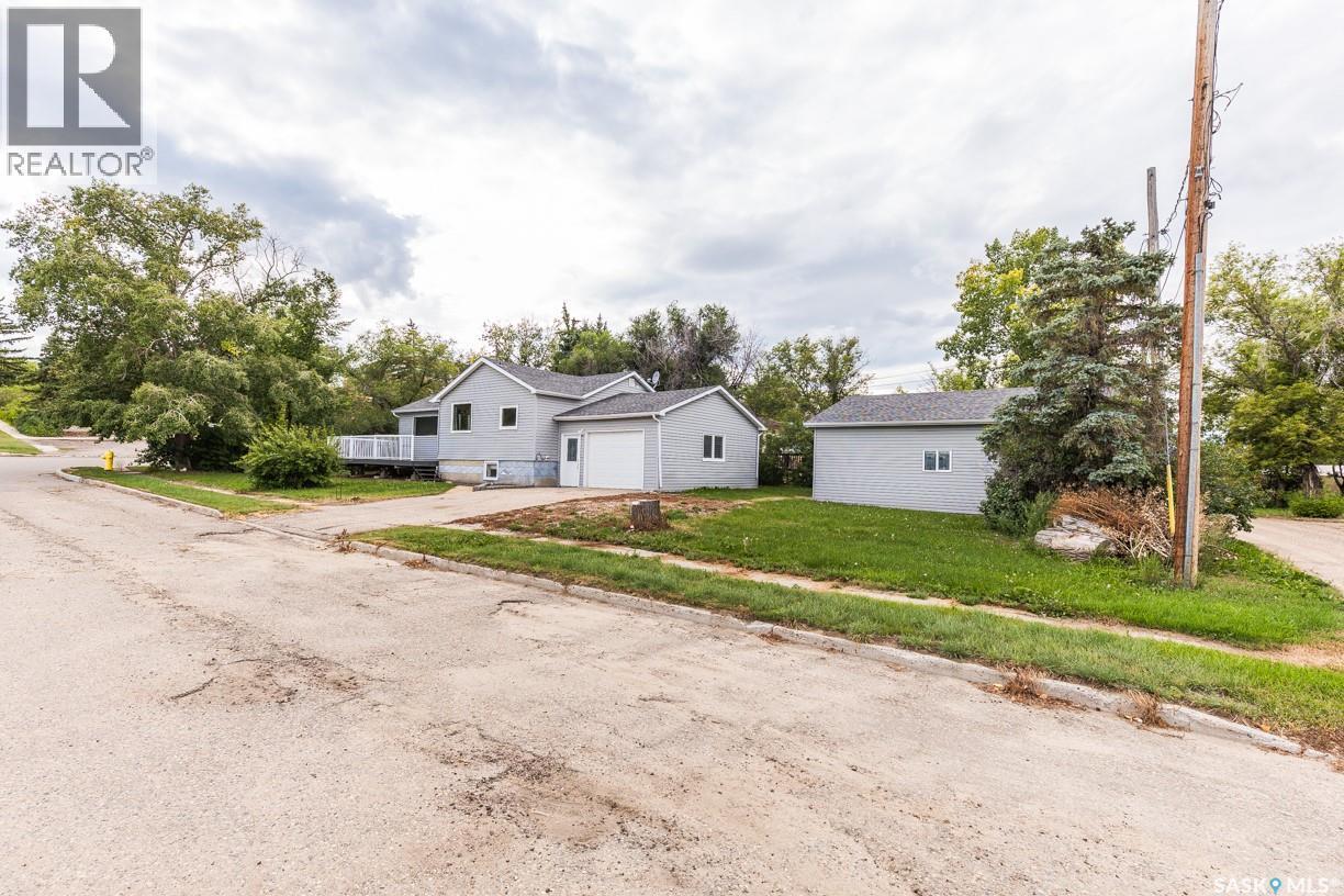 












218 Bosworth STREET

,
Kerrobert,




Saskatchewan
S0L1R0

