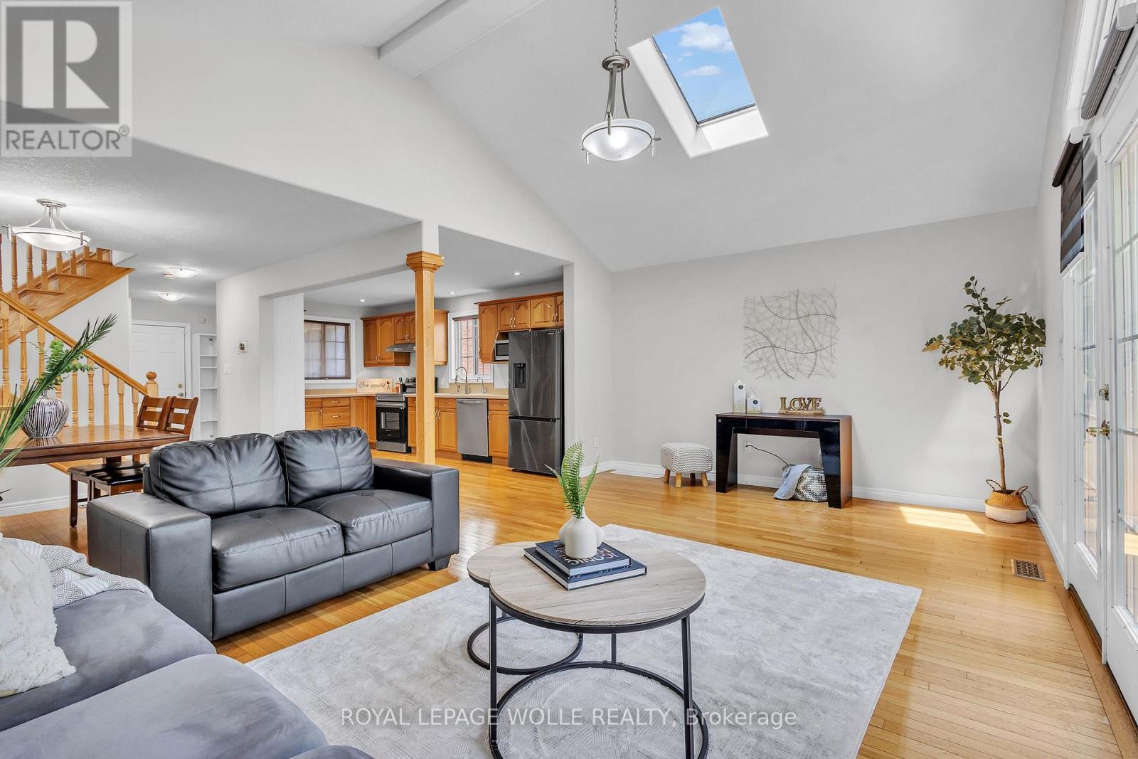 












50 INGE COURT

,
Kitchener,




Ontario
N2K3V7

