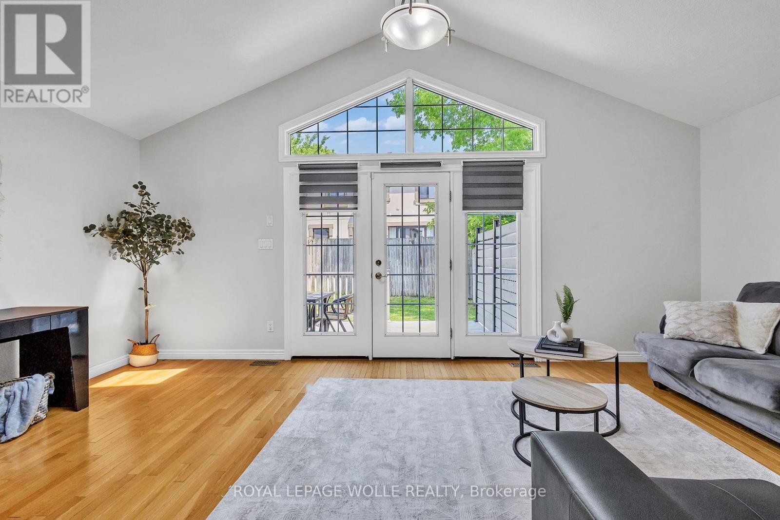 












50 INGE COURT

,
Kitchener,




Ontario
N2K3V7

