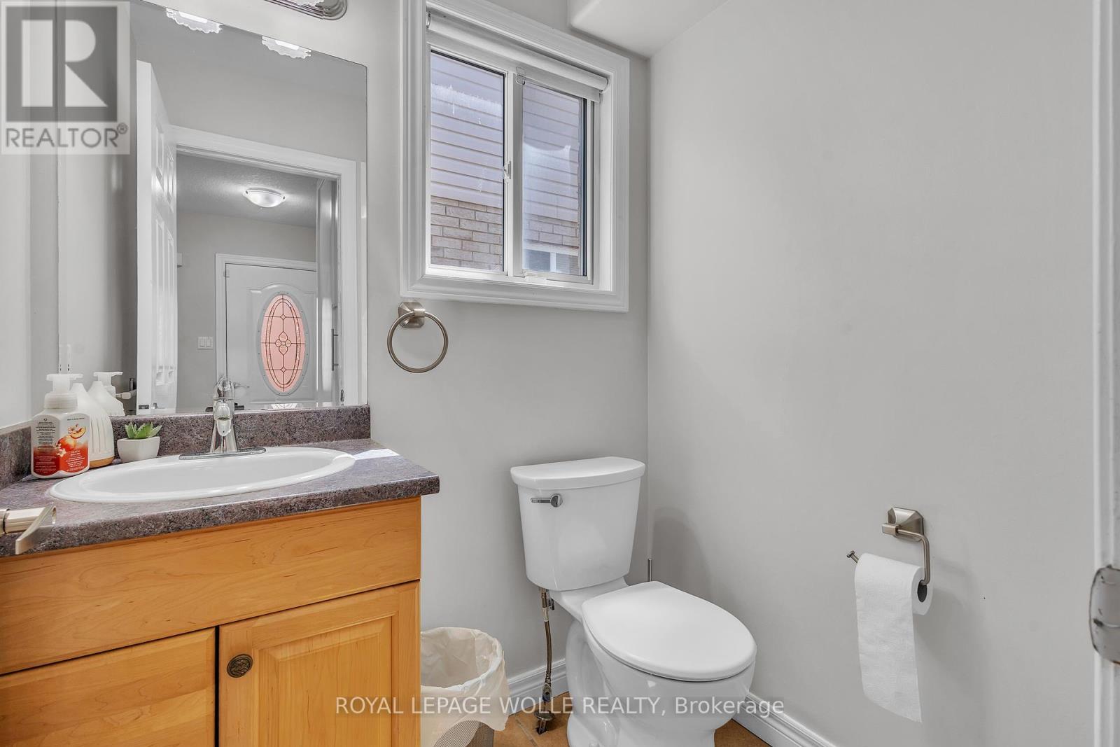 












50 INGE COURT

,
Kitchener,




Ontario
N2K3V7

