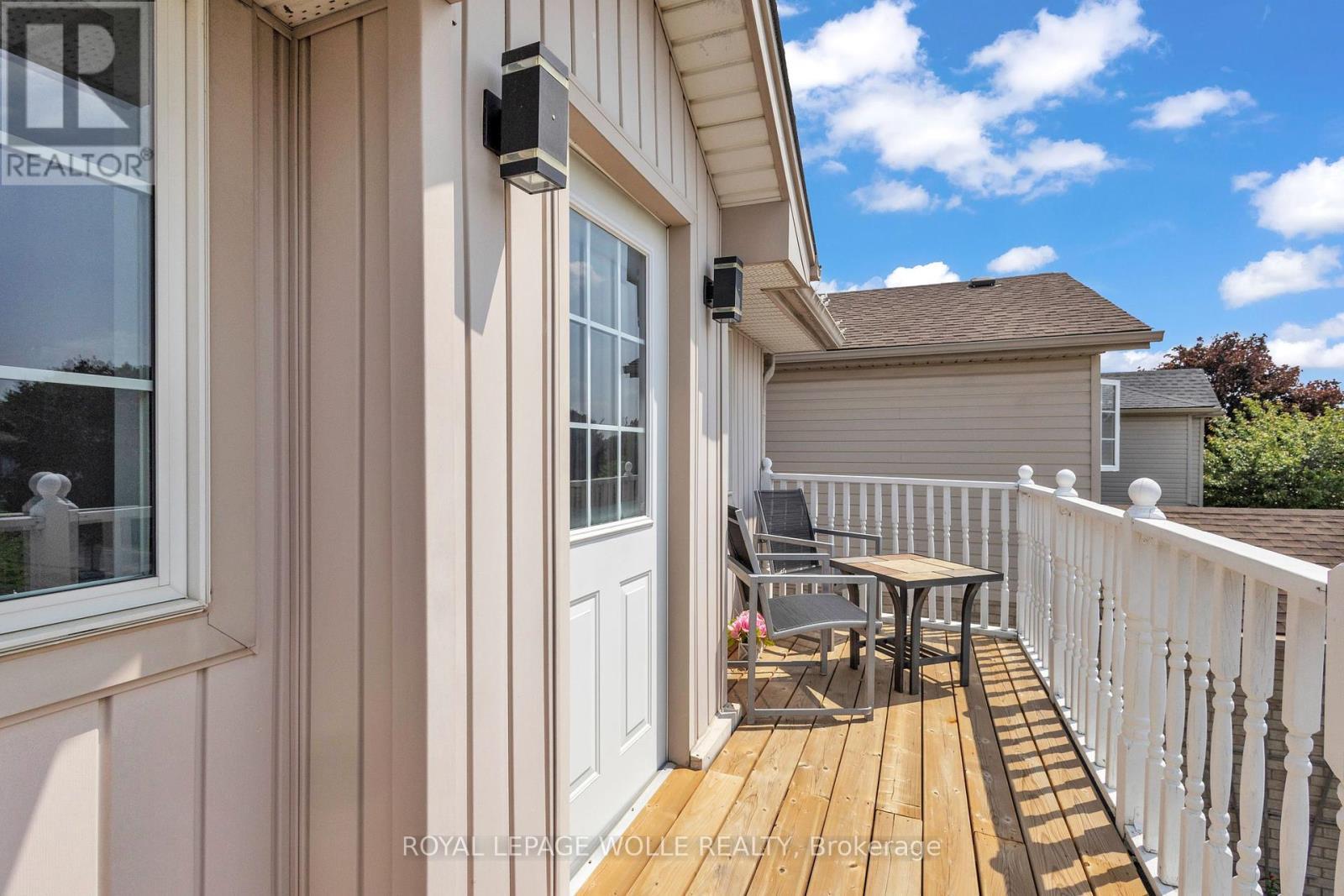 












50 INGE COURT

,
Kitchener,




Ontario
N2K3V7


