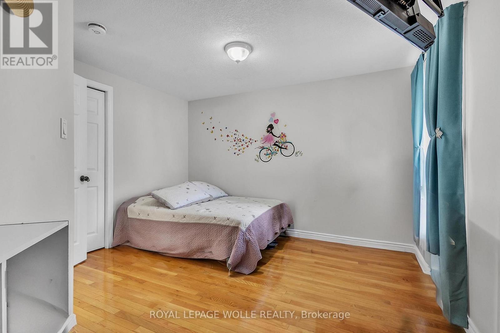 












50 INGE COURT

,
Kitchener,




Ontario
N2K3V7

