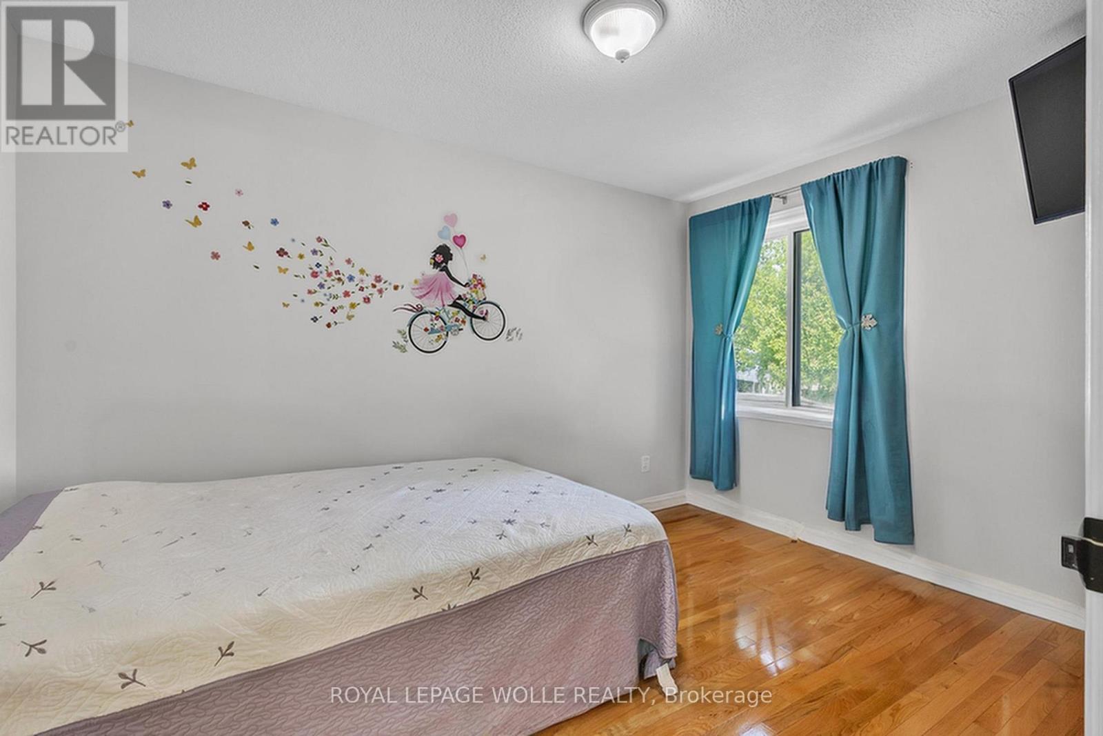 












50 INGE COURT

,
Kitchener,




Ontario
N2K3V7

