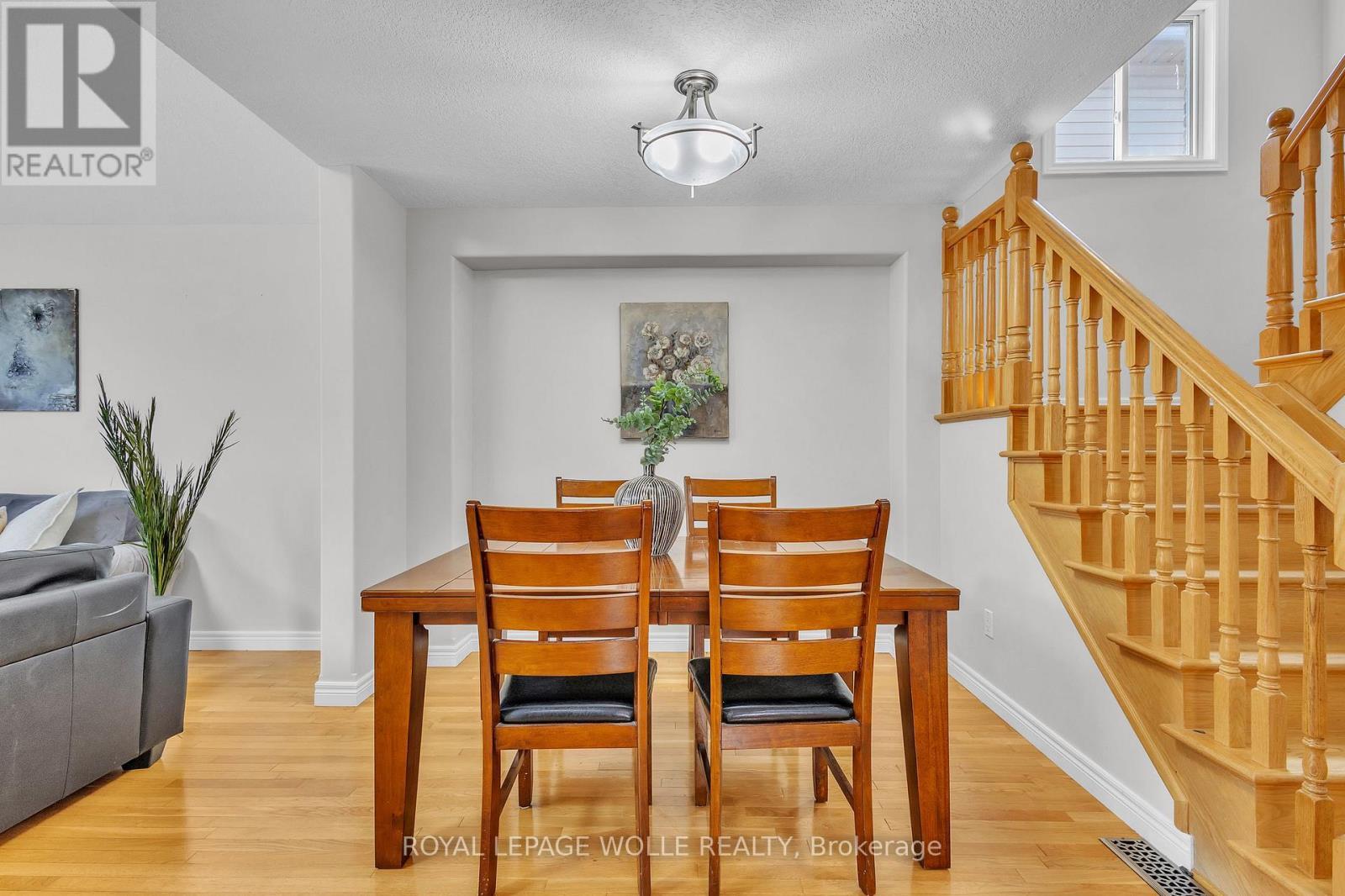 












50 INGE COURT

,
Kitchener,




Ontario
N2K3V7

