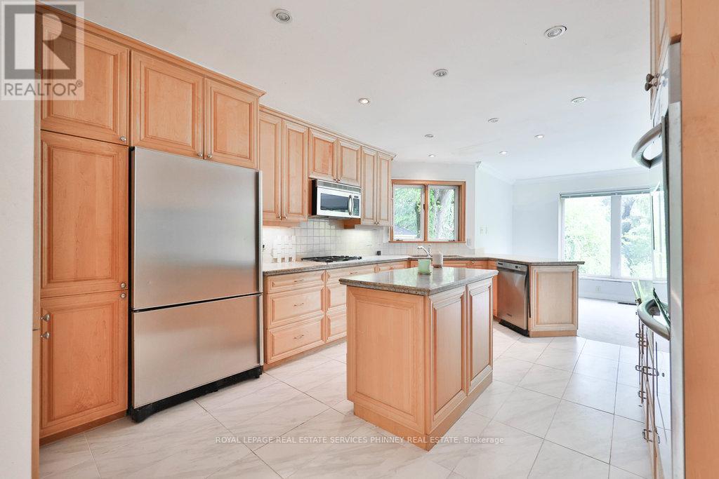 












1340 CONTOUR DRIVE

,
Mississauga,




Ontario
L5H1B2

