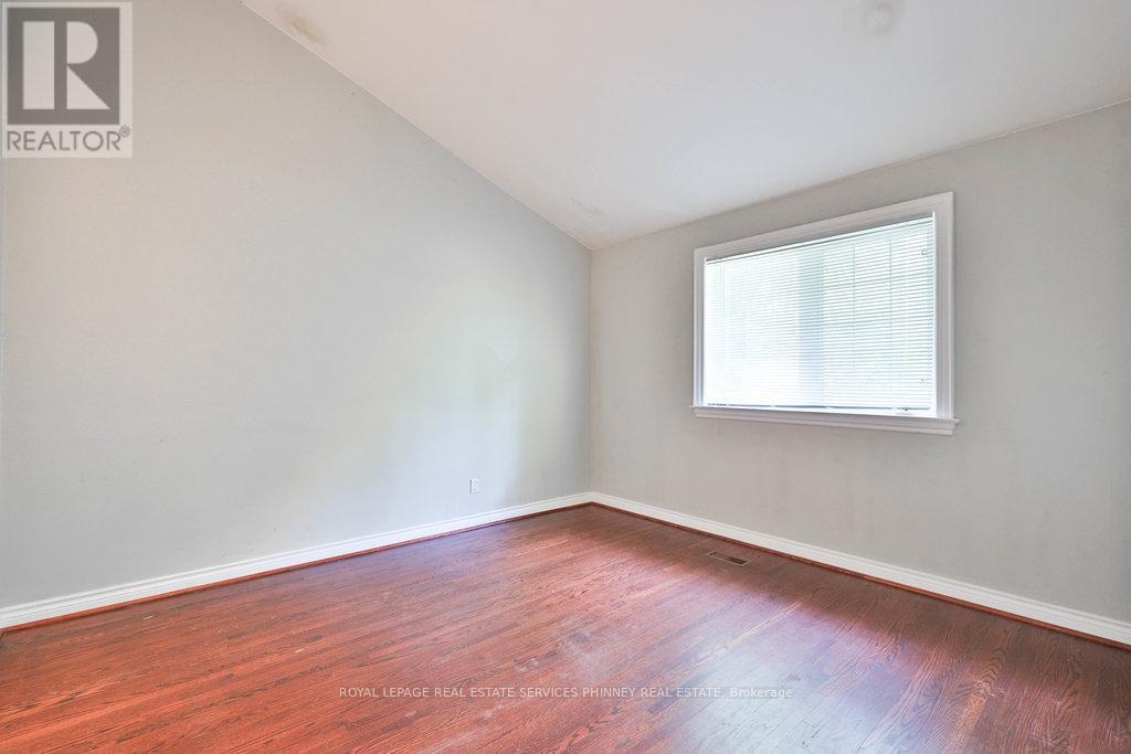












1340 CONTOUR DRIVE

,
Mississauga,




Ontario
L5H1B2

