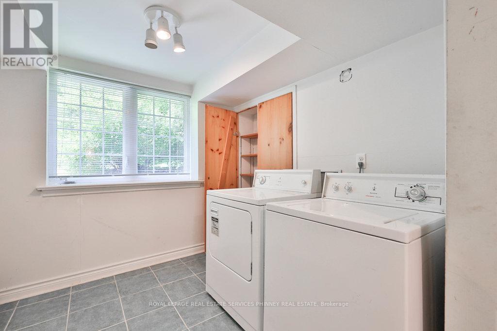 












1340 CONTOUR DRIVE

,
Mississauga,




Ontario
L5H1B2

