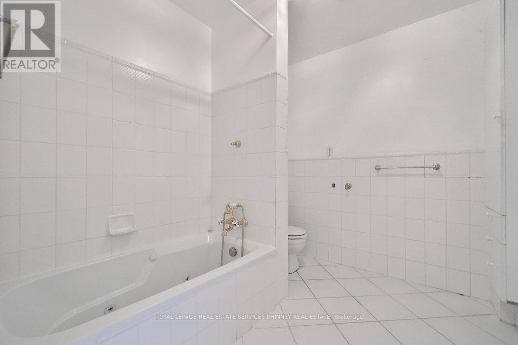 












1340 CONTOUR DRIVE

,
Mississauga,




Ontario
L5H1B2

