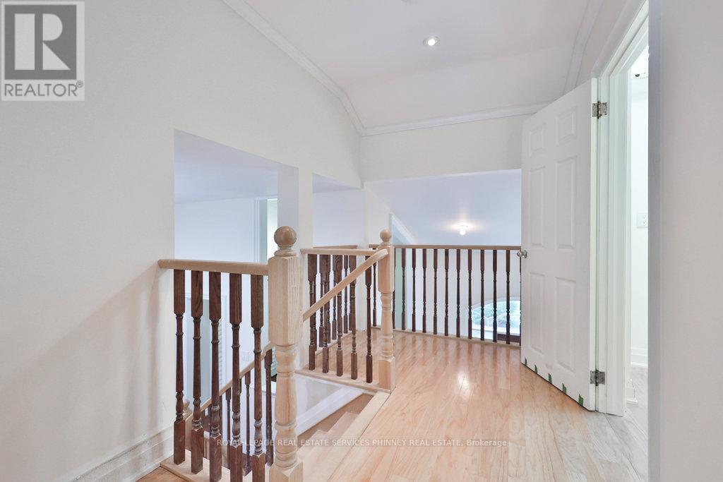 












1340 CONTOUR DRIVE

,
Mississauga,




Ontario
L5H1B2

