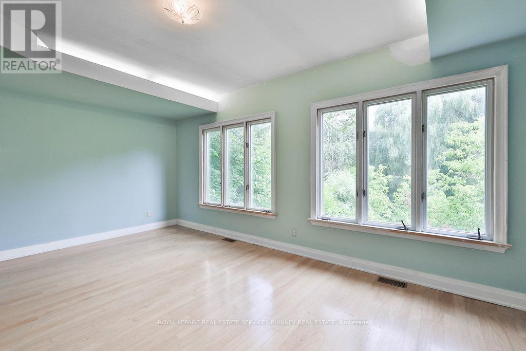 












1340 CONTOUR DRIVE

,
Mississauga,




Ontario
L5H1B2

