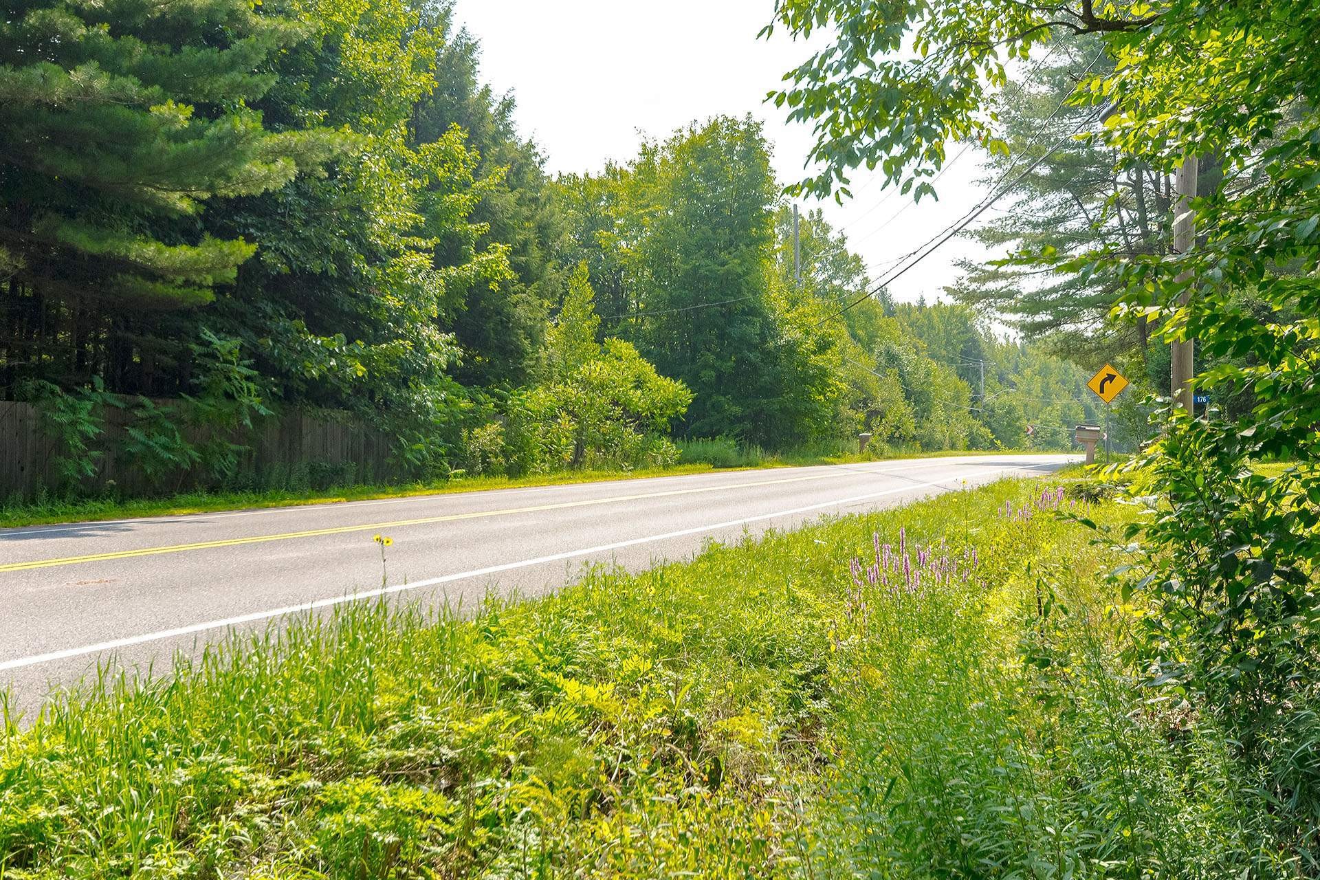 












Ch. de West Brome

,
Lac-Brome,







QC
J0E1V0

