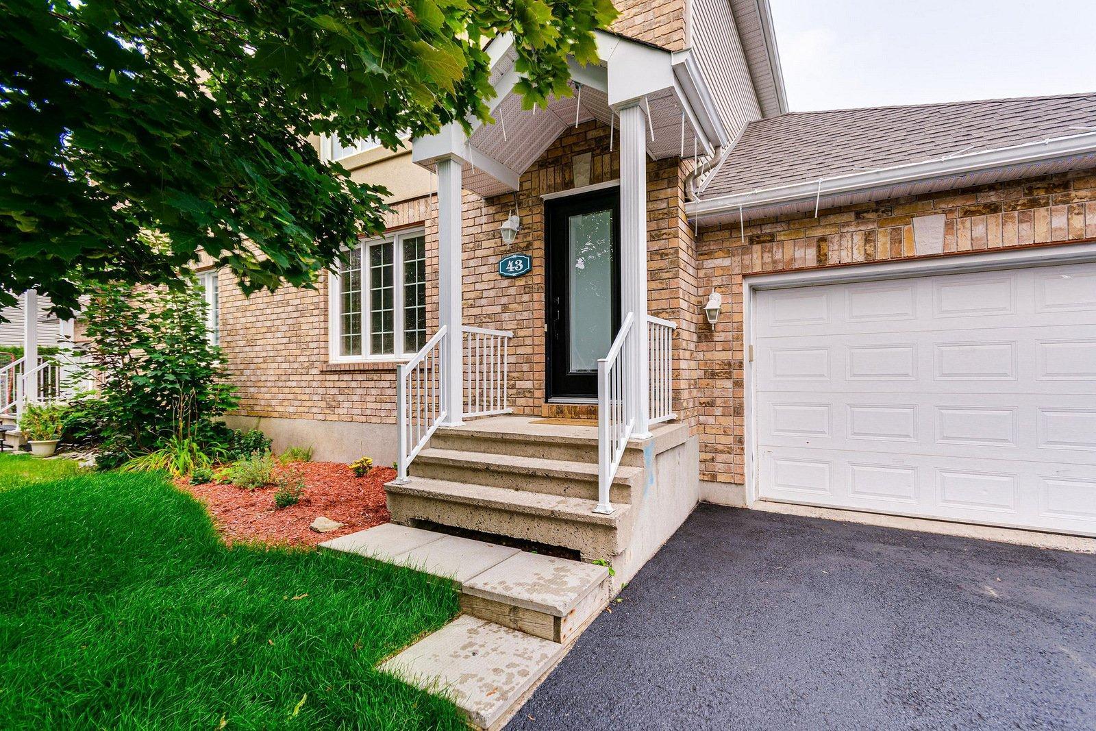 









43


Rue de la Laiterie

,
Gatineau (Aylmer),




QC
J9J0E3

