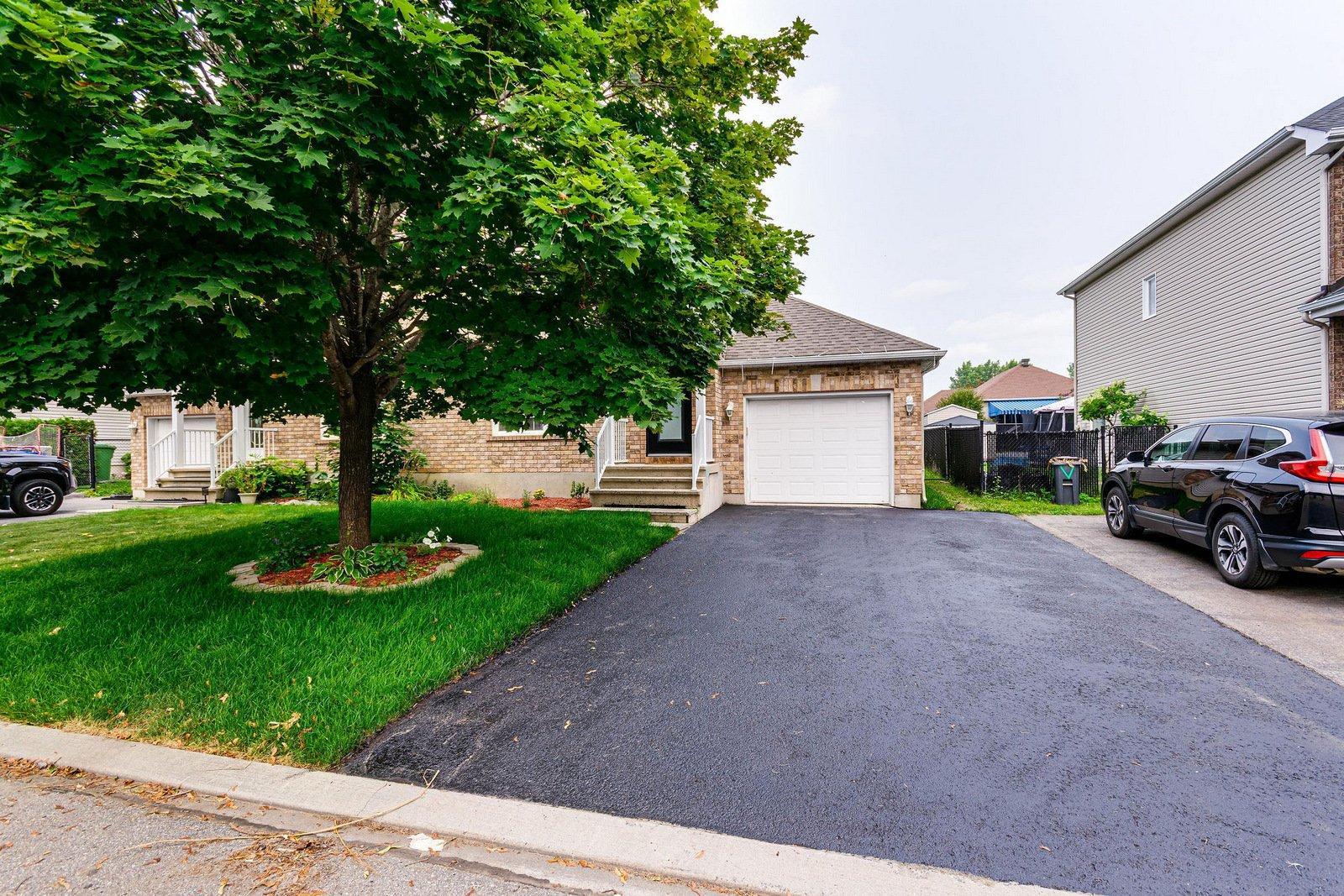 









43


Rue de la Laiterie

,
Gatineau (Aylmer),




QC
J9J0E3

