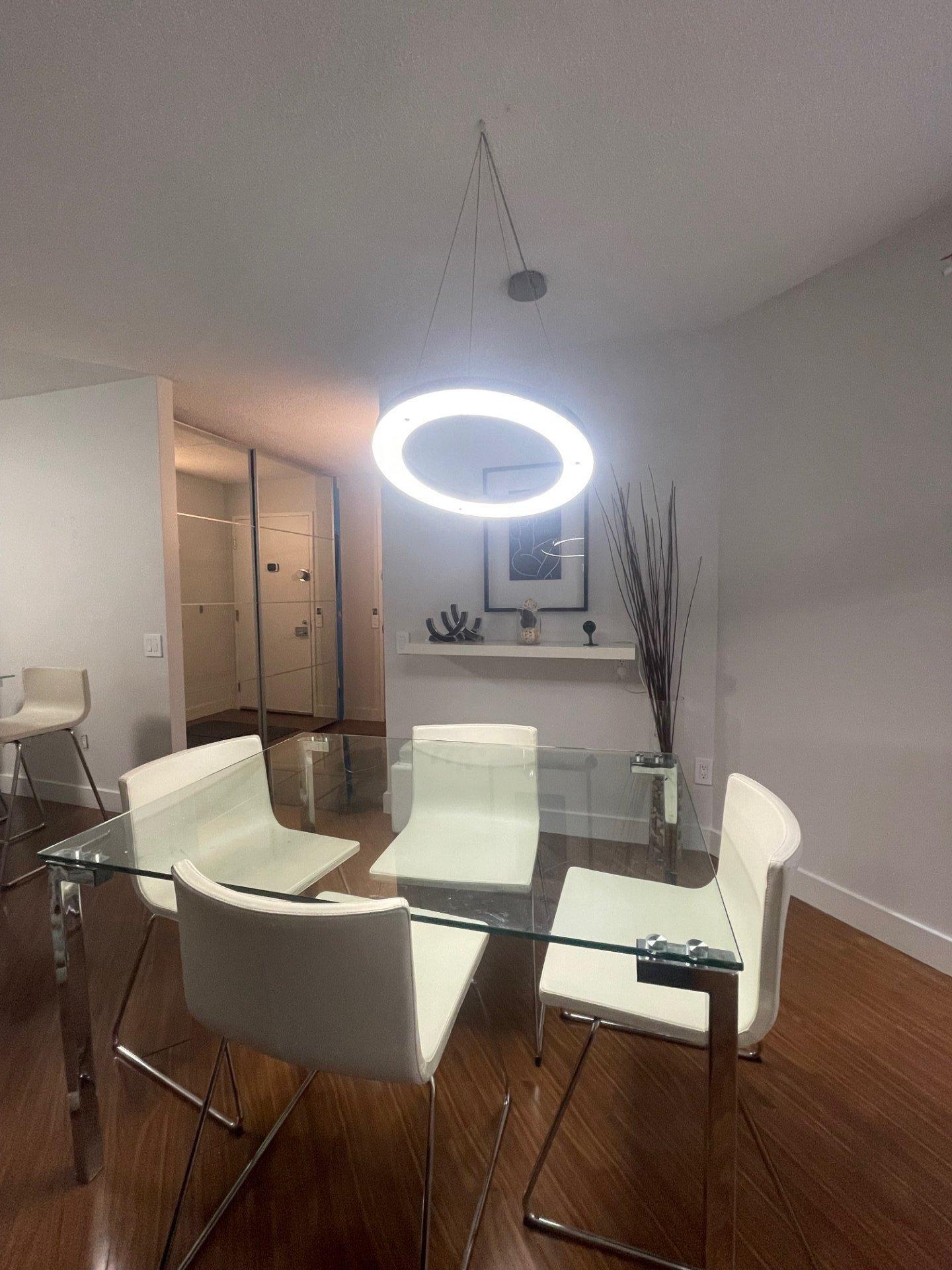 









2330


Rue Ward

,
Montréal (Saint-Laurent),




QC
H4M2V6

