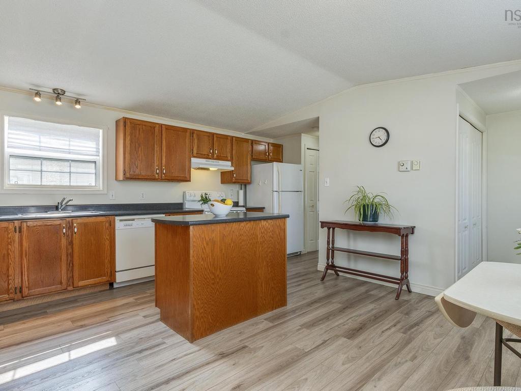 












63 That Street

,
Porters Lake,




NS
B3E 1H3

