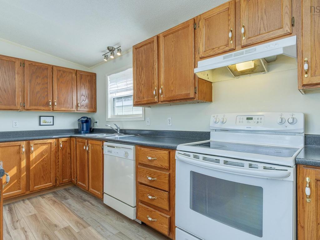 












63 That Street

,
Porters Lake,




NS
B3E 1H3

