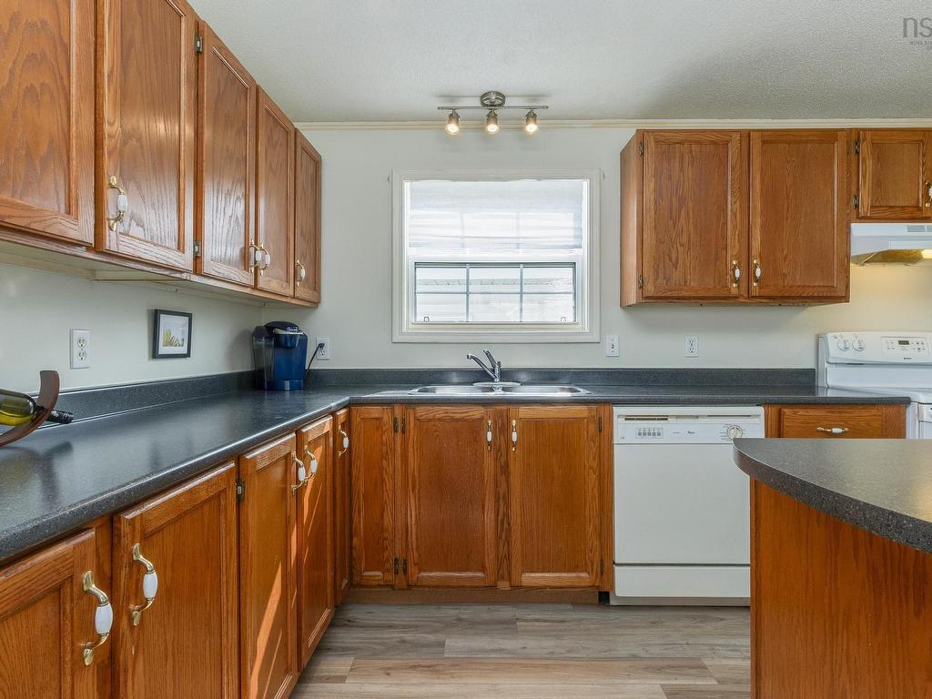 












63 That Street

,
Porters Lake,




NS
B3E 1H3

