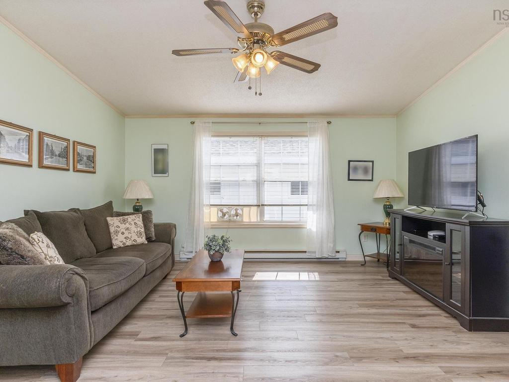 












63 That Street

,
Porters Lake,




NS
B3E 1H3

