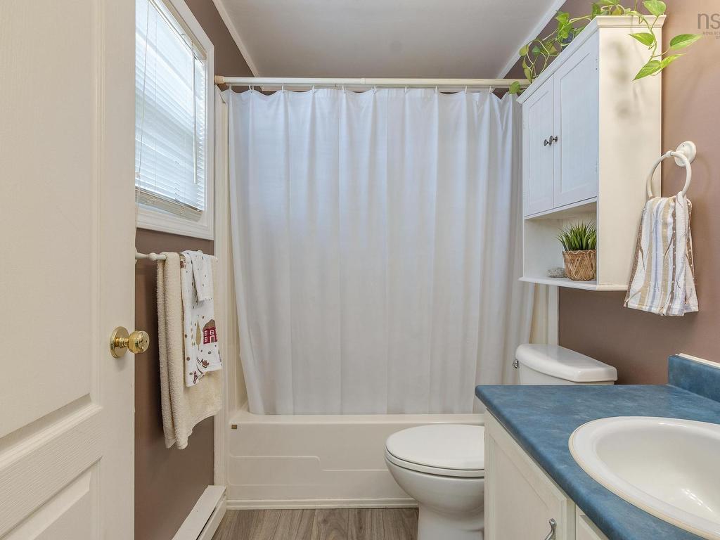 












63 That Street

,
Porters Lake,




NS
B3E 1H3

