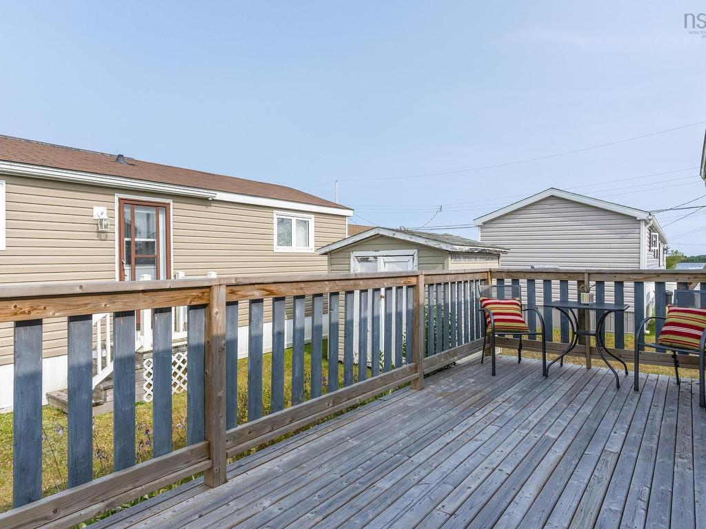 












63 That Street

,
Porters Lake,




NS
B3E 1H3


