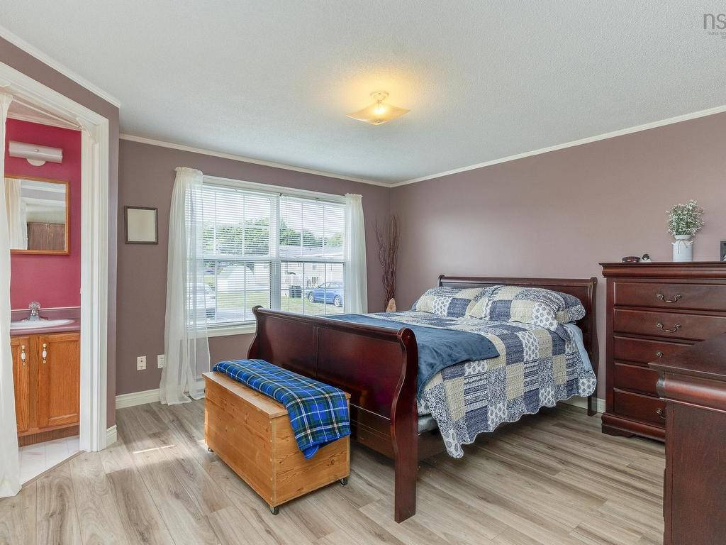 












63 That Street

,
Porters Lake,




NS
B3E 1H3


