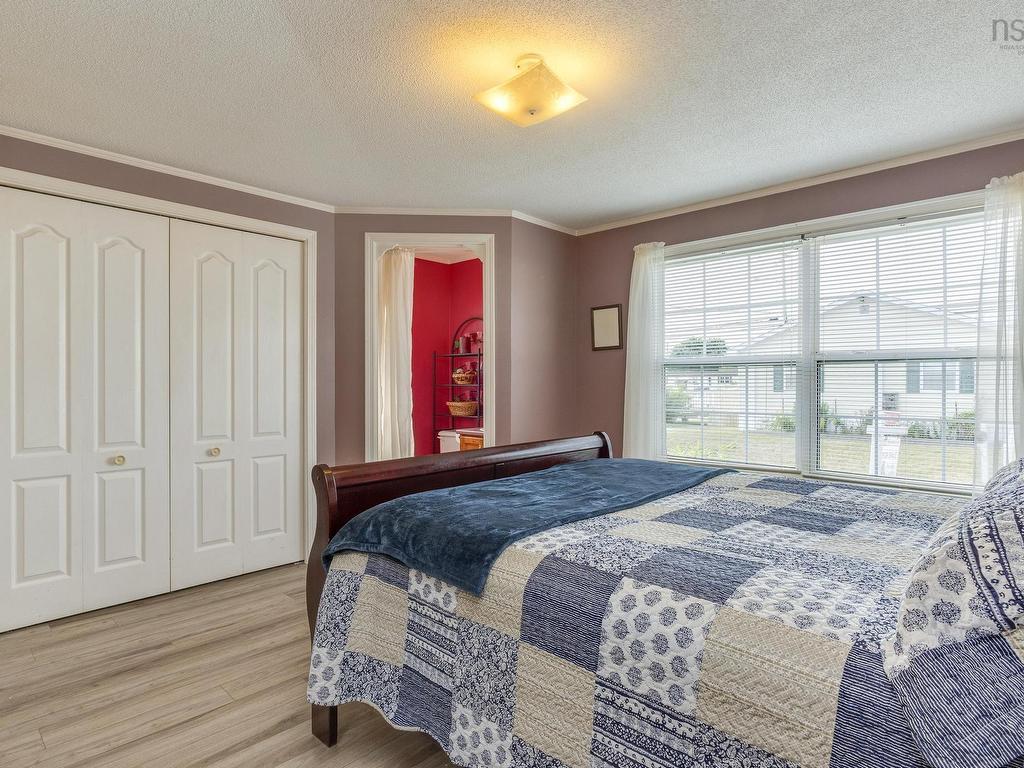 












63 That Street

,
Porters Lake,




NS
B3E 1H3

