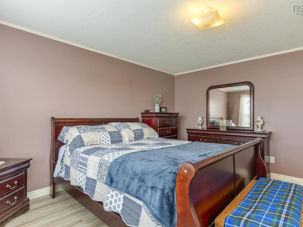 












63 That Street

,
Porters Lake,




NS
B3E 1H3

