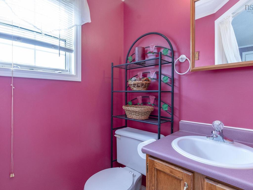 












63 That Street

,
Porters Lake,




NS
B3E 1H3

