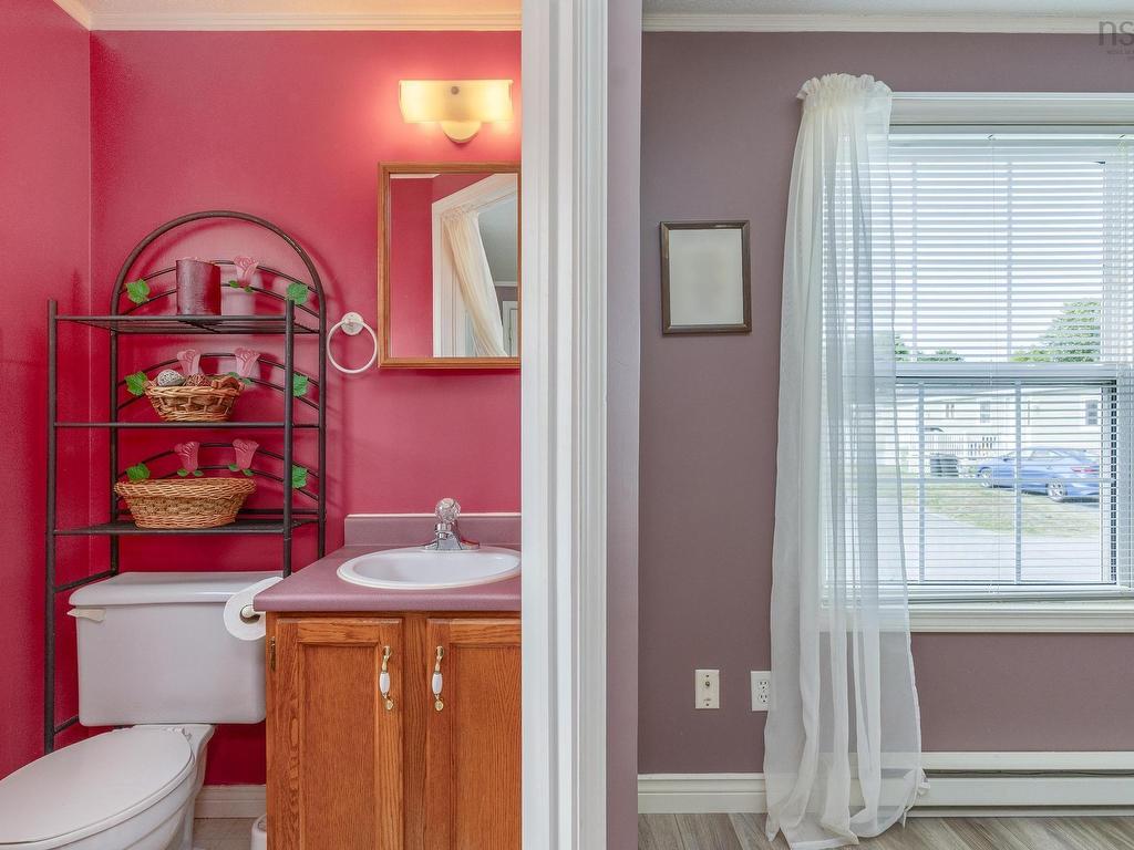 












63 That Street

,
Porters Lake,




NS
B3E 1H3

