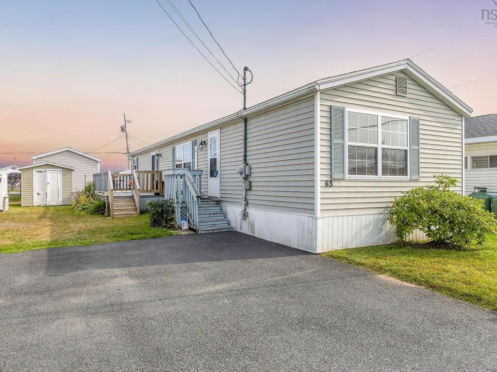 












63 That Street

,
Porters Lake,




NS
B3E 1H3


